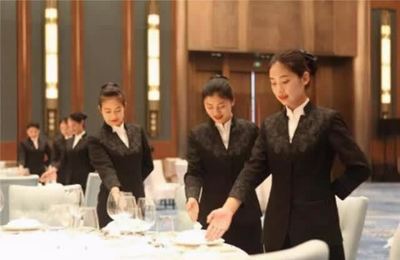 90后“国宴级”服务员姚碧:曾3次服务于国宴,一般宴会请不动她